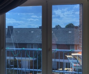 Getönte Fensterfolie in Blau, Autofenster-Tönung, Hersteller von  Sonnenschutzfolien
