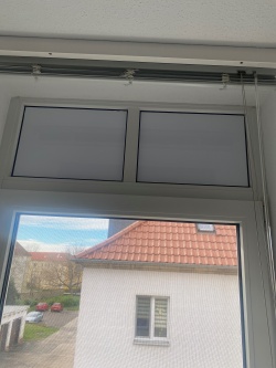 Verdunkelungsfolie für Fenster selbsthaftend, weiß/lichtgrau